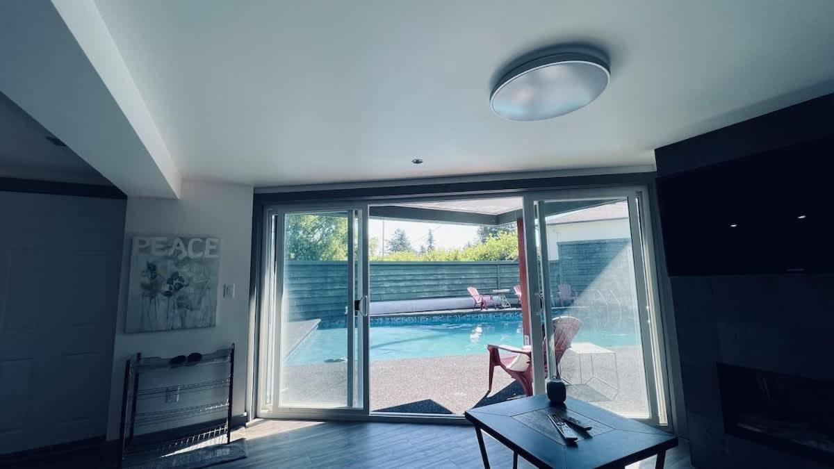 Tranquil Oasis 2 Bedroom Suite With Pool View Victoria Extérieur photo