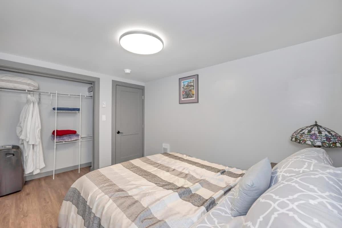 Tranquil Oasis 2 Bedroom Suite With Pool View Victoria Extérieur photo