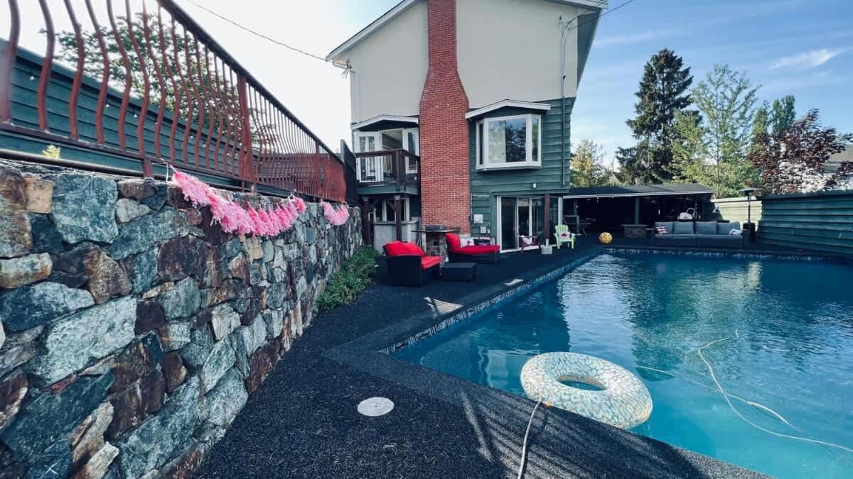 Tranquil Oasis 2 Bedroom Suite With Pool View Victoria Extérieur photo
