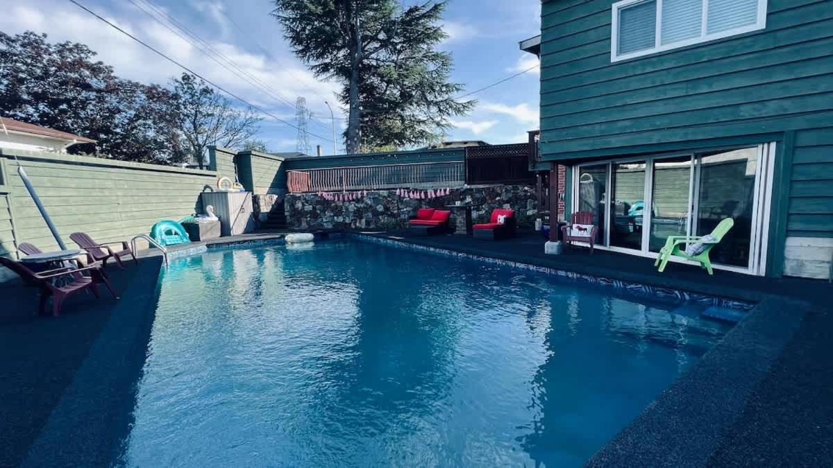 Tranquil Oasis 2 Bedroom Suite With Pool View Victoria Extérieur photo